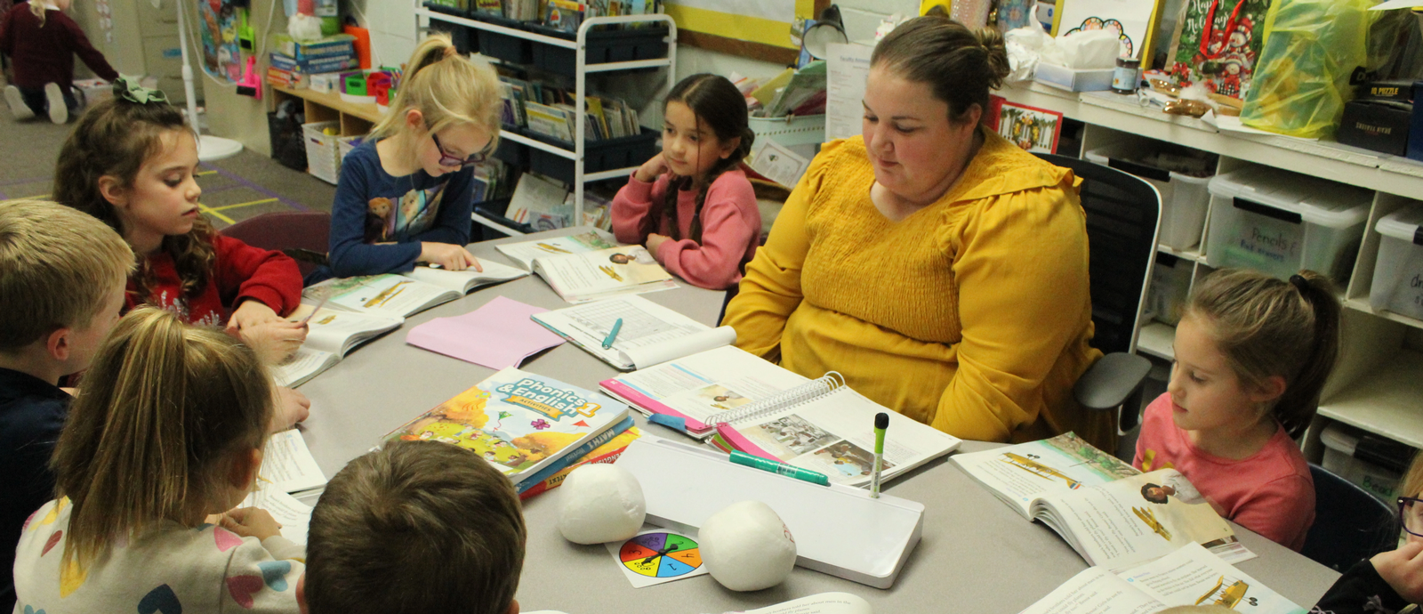 First grade reading circle